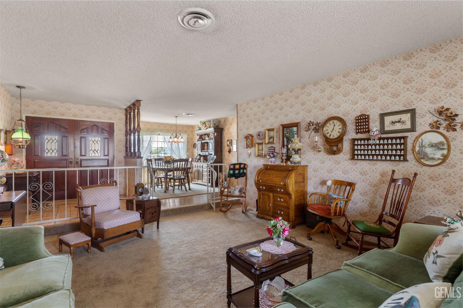 7240 Olive Drive — photo 9