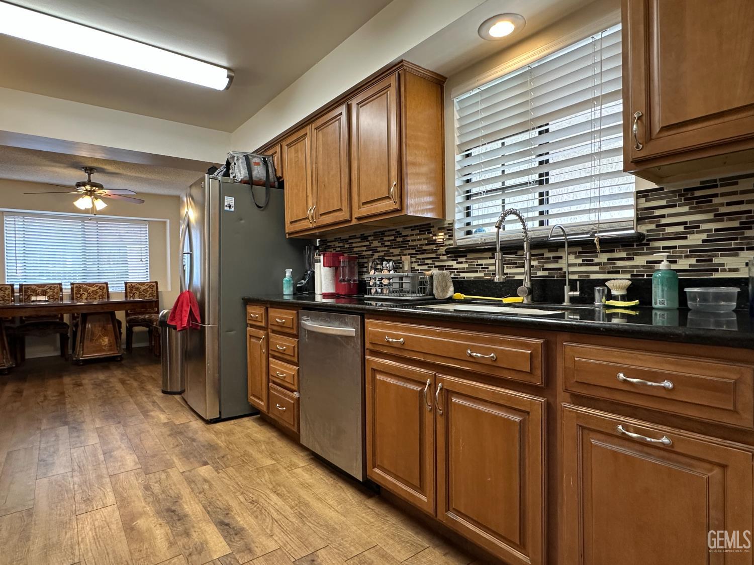 2825 Kootenay Court — photo 9