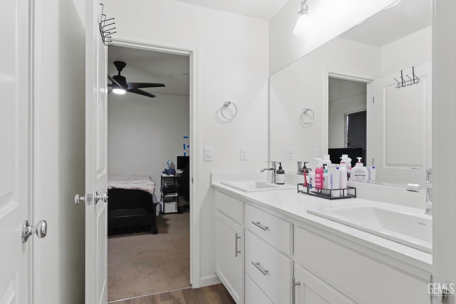 8716 Akero Avenue — photo 24