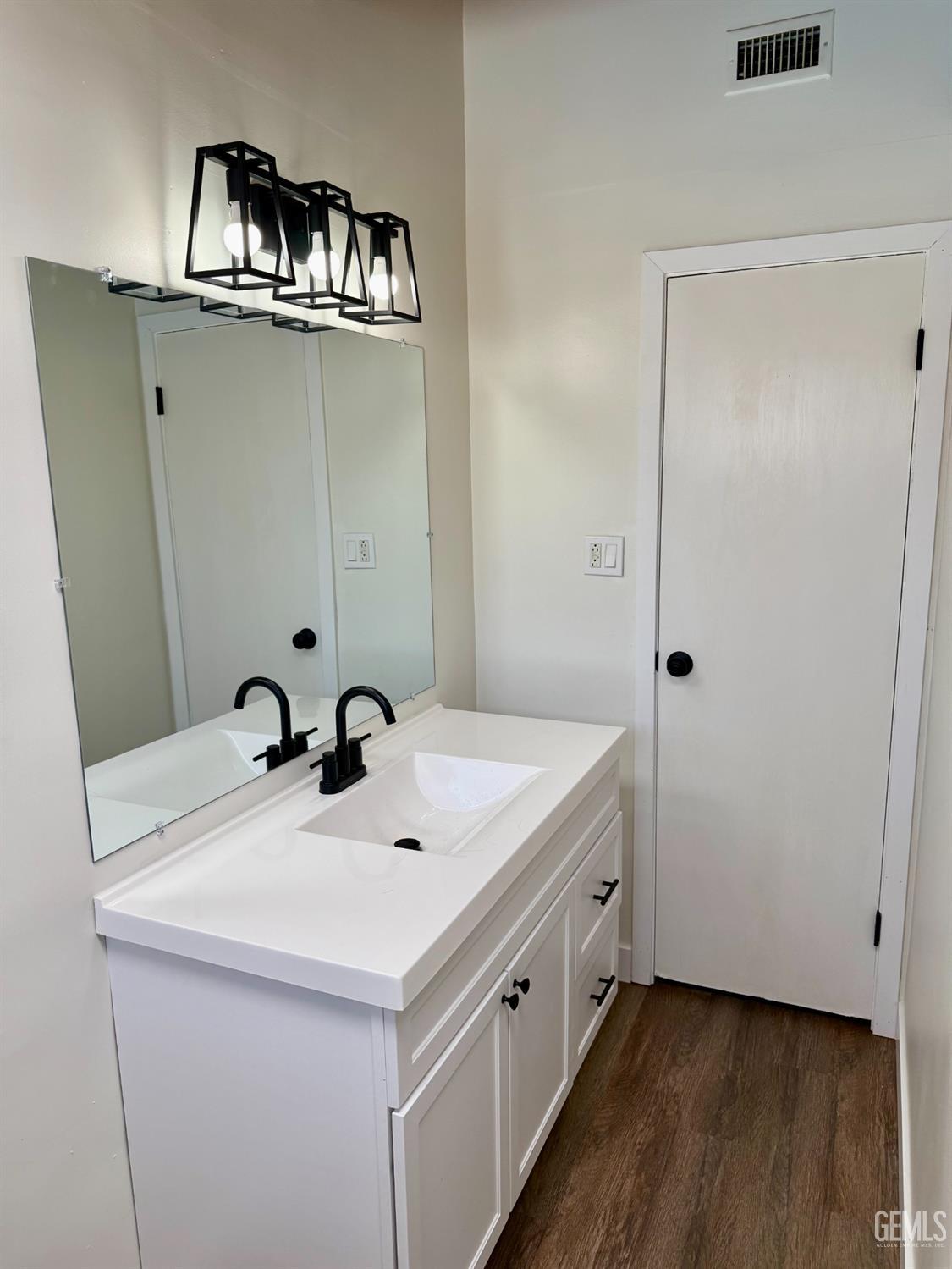 2800 Blade Avenue — photo 16