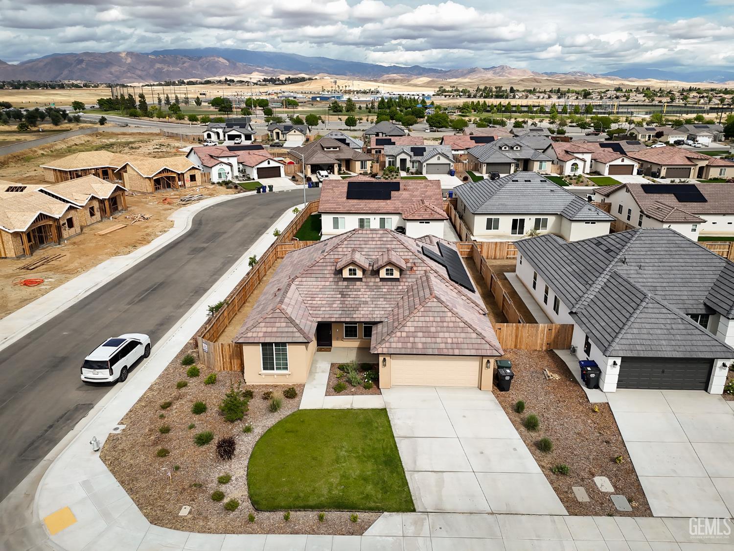 4617 Freestone — photo 3