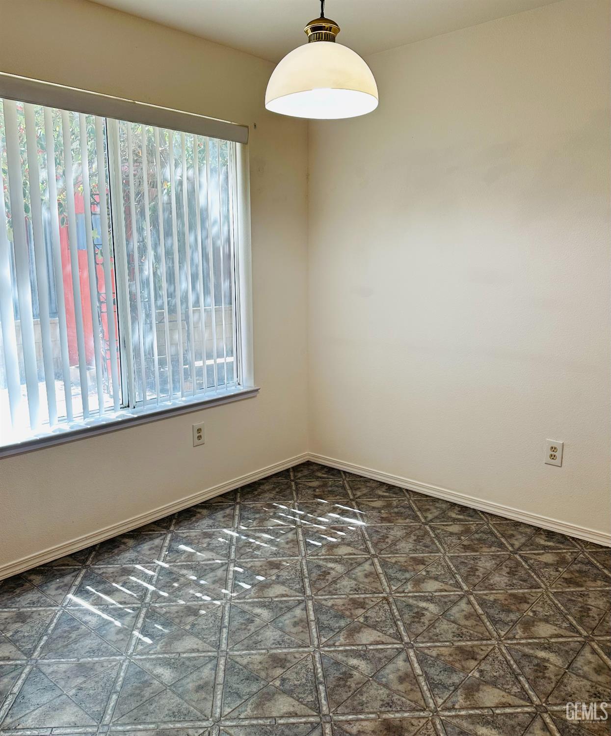1173 Redwood Court — photo 9