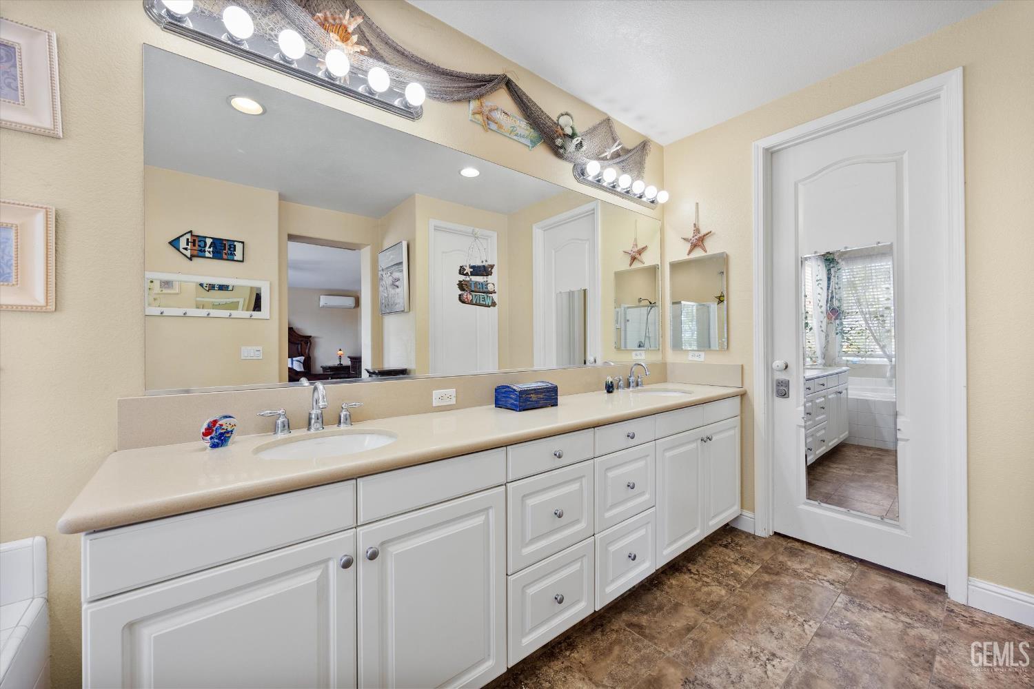 6119 Pilar Way — photo 22