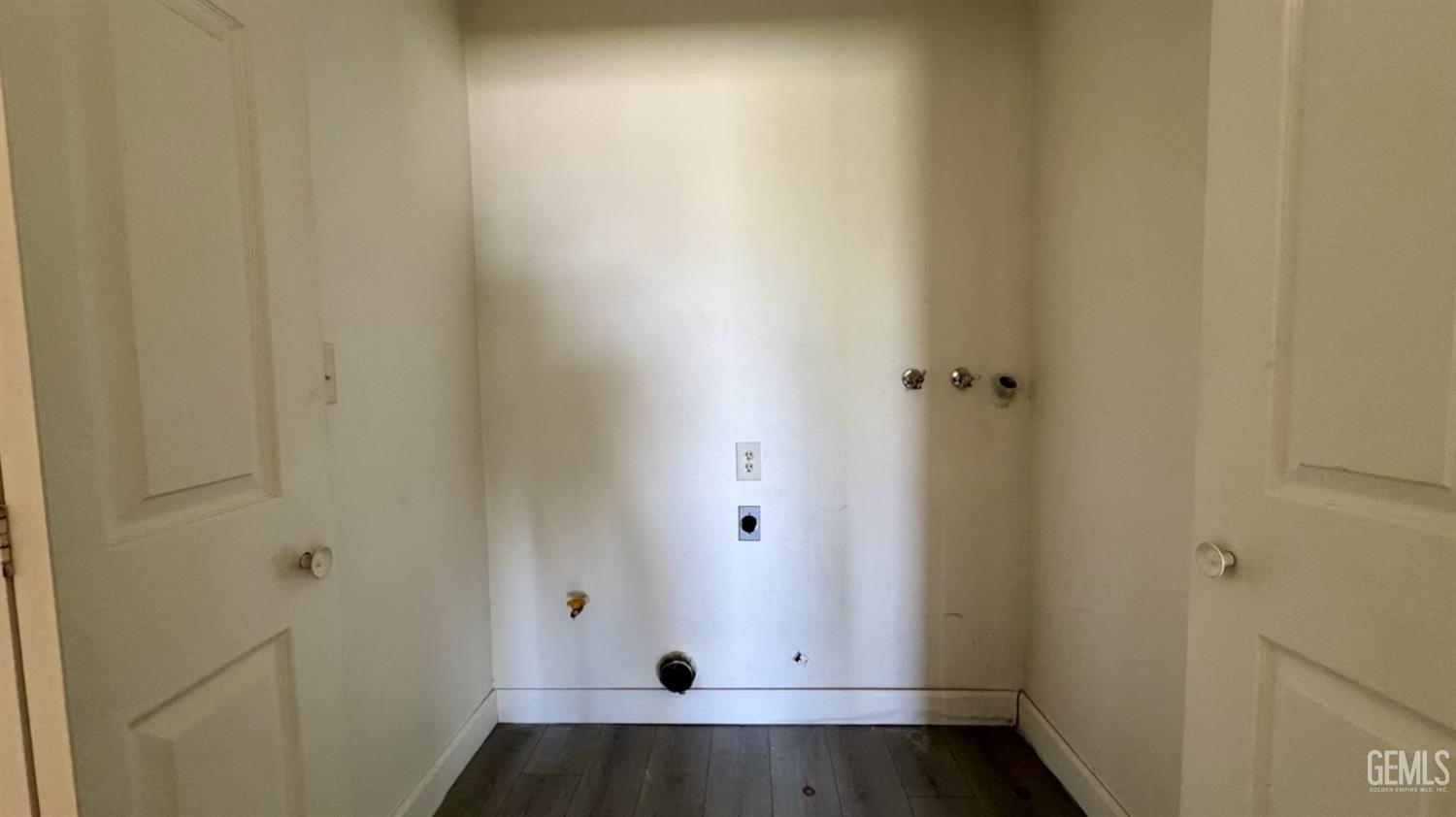 715 Houchin — photo 9