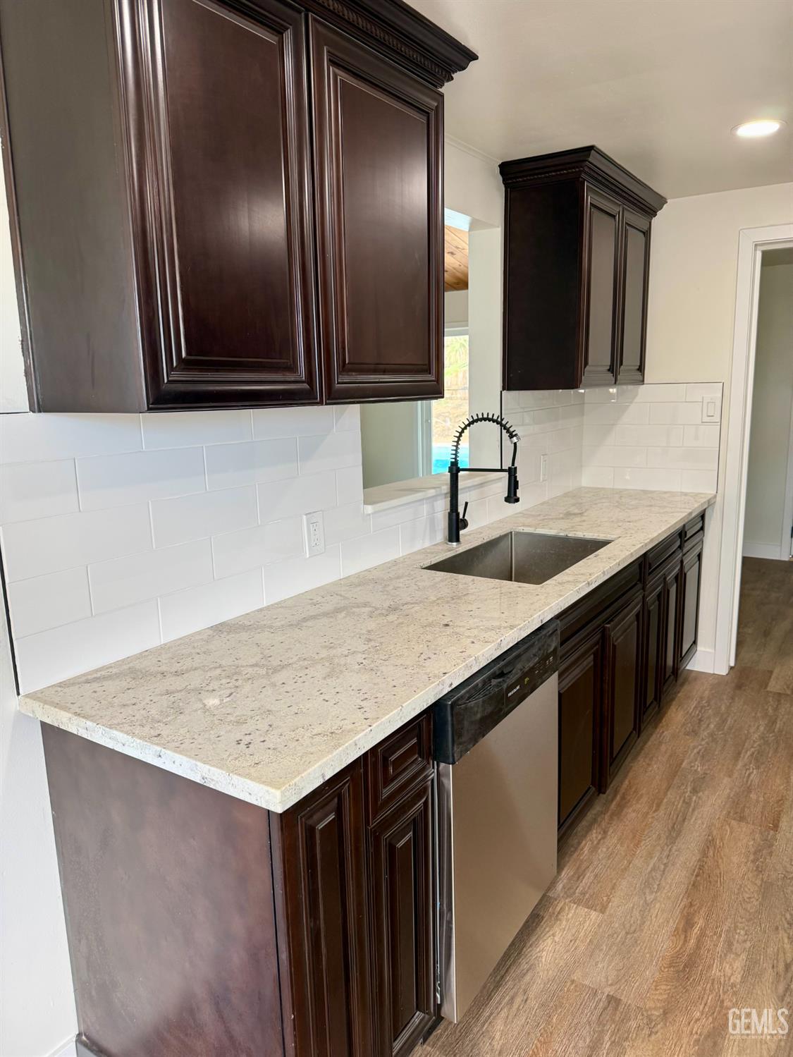 2800 Blade Avenue — photo 9