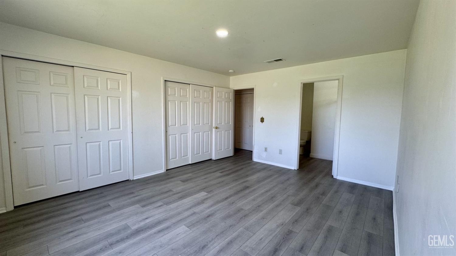 715 Houchin — photo 4
