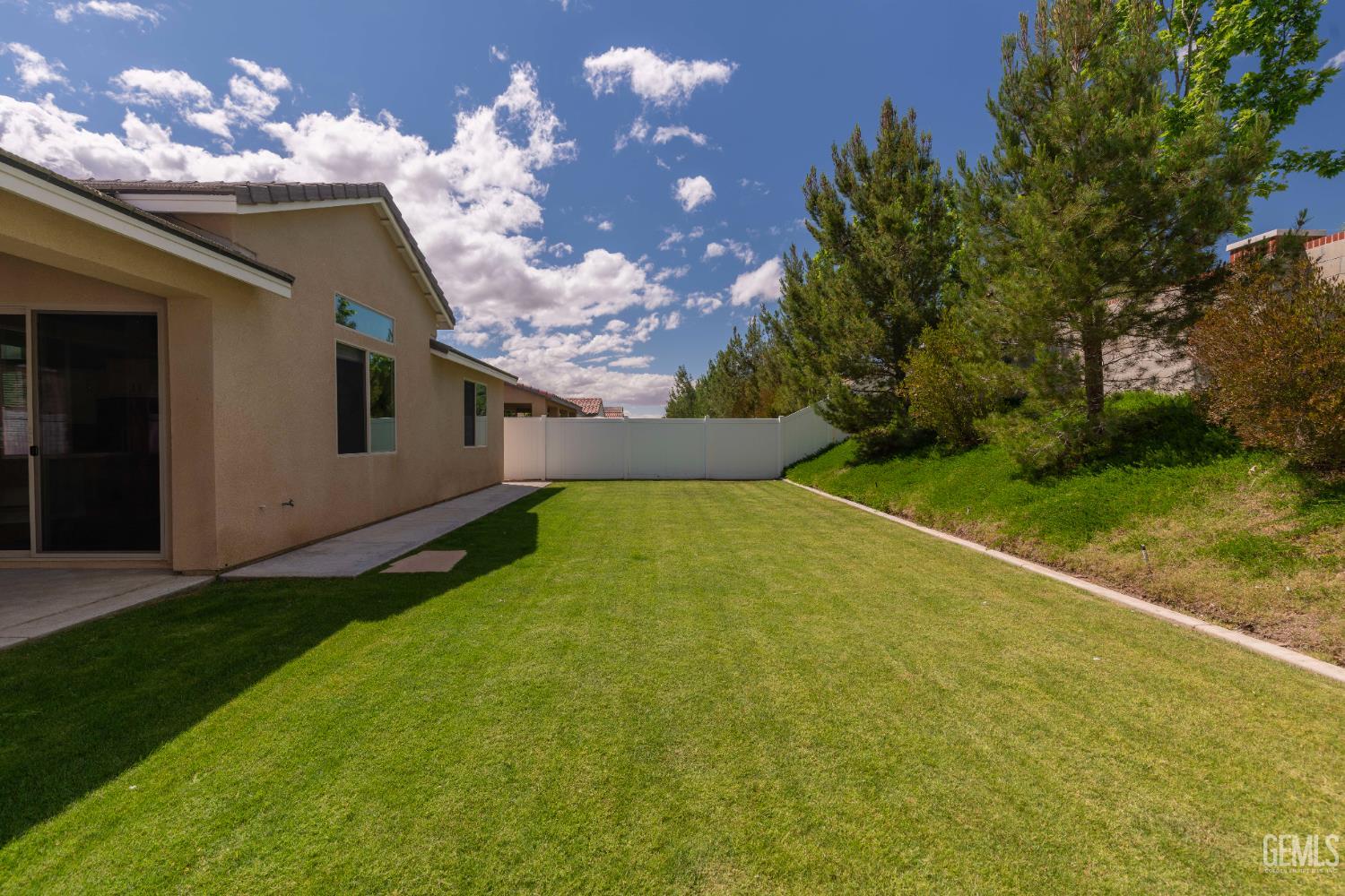 13612 Pixton Avenue — photo 34