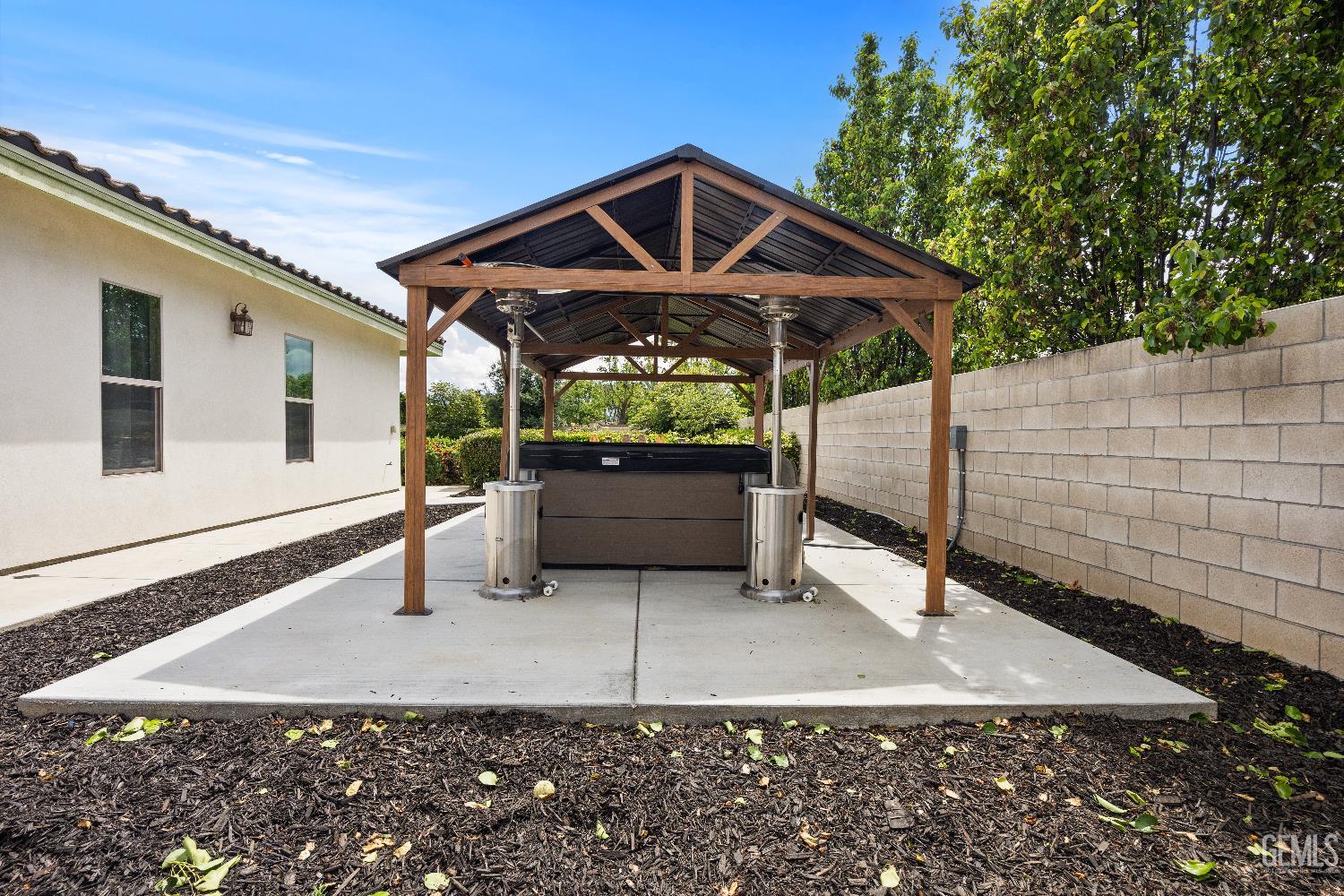 15521 Georges letour Avenue — photo 45