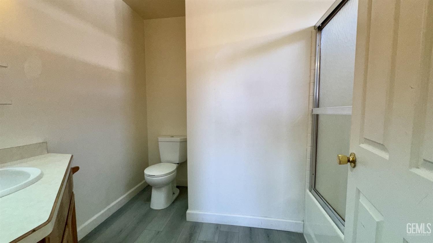 715 Houchin — photo 8