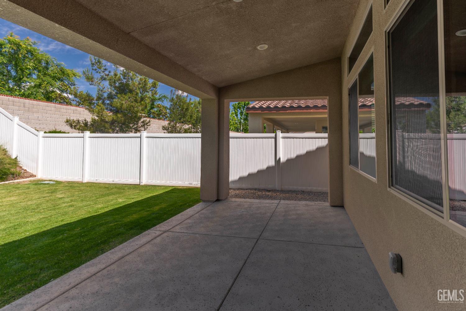 13612 Pixton Avenue — photo 31