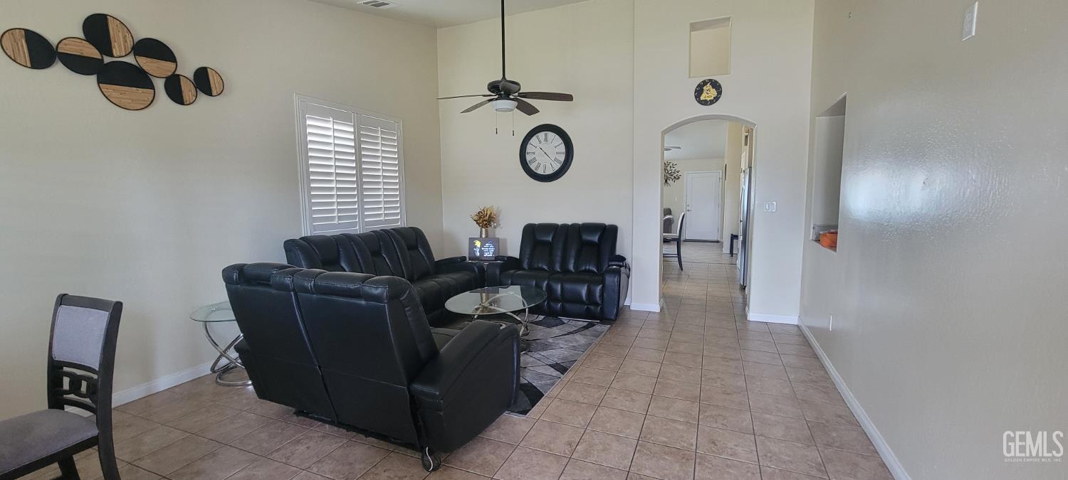 13208 Cheyenne Mountain Drive — photo 3