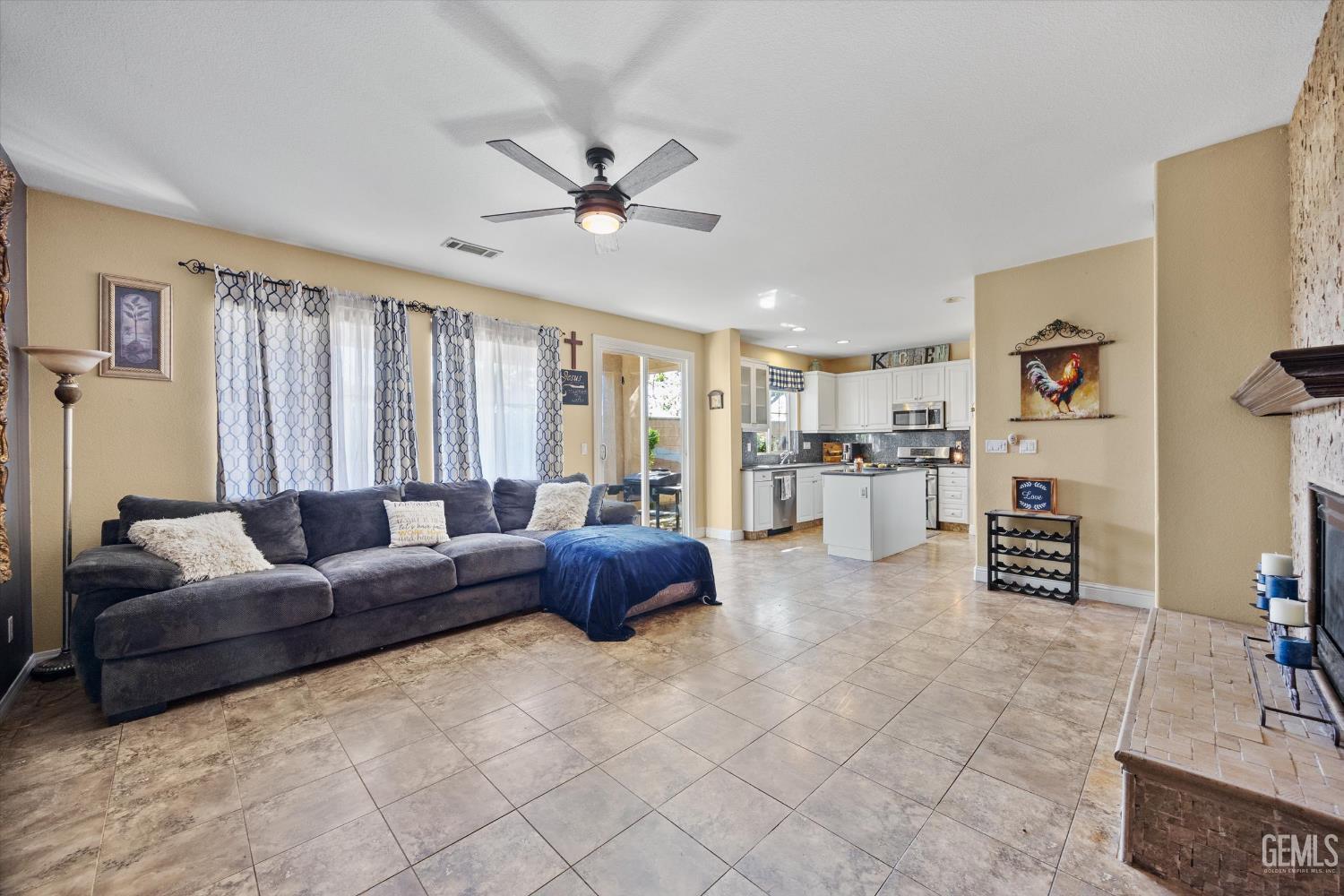 6119 Pilar Way — photo 10
