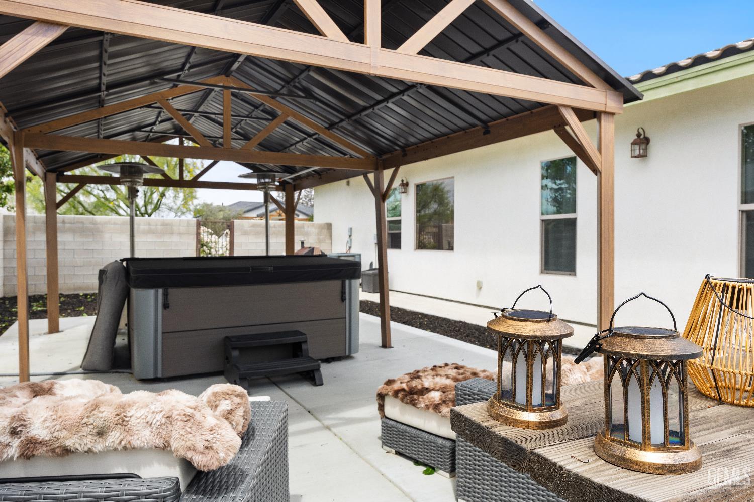 15521 Georges letour Avenue — photo 44