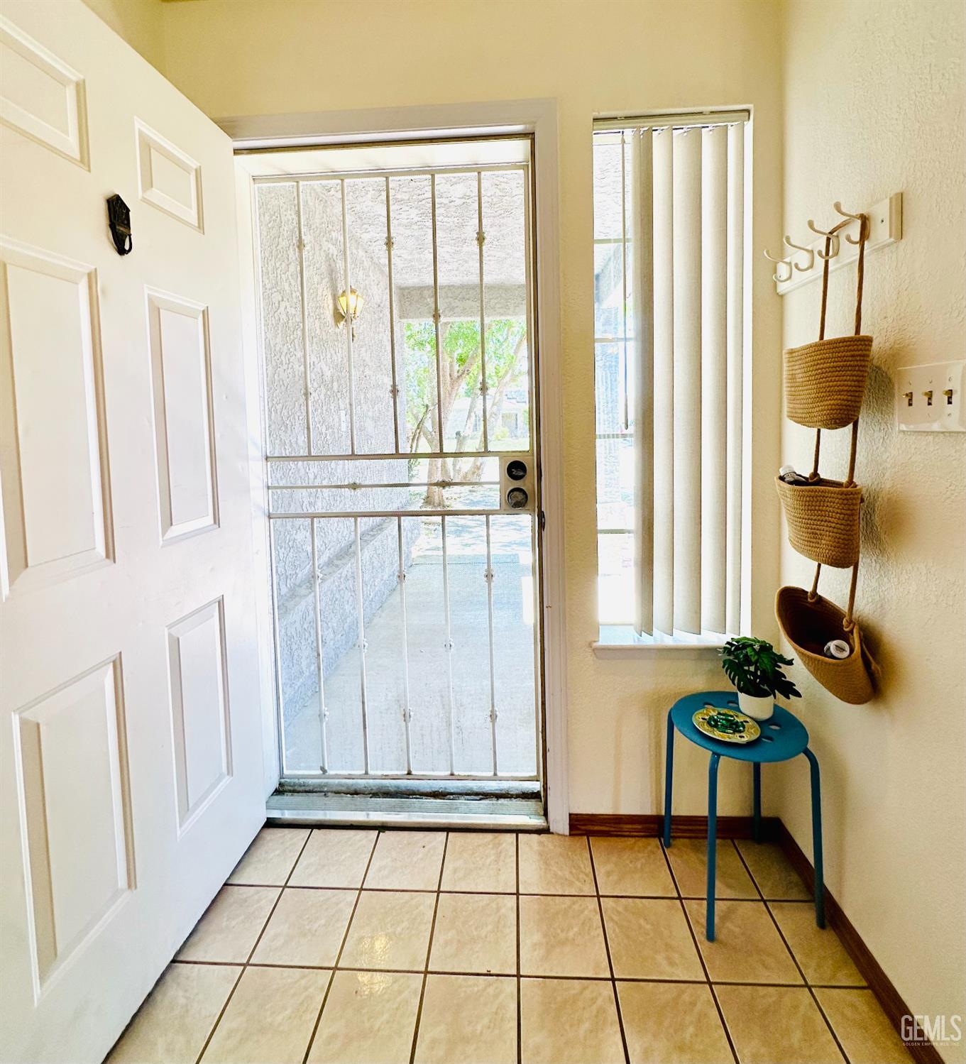 1173 Redwood Court — photo 3