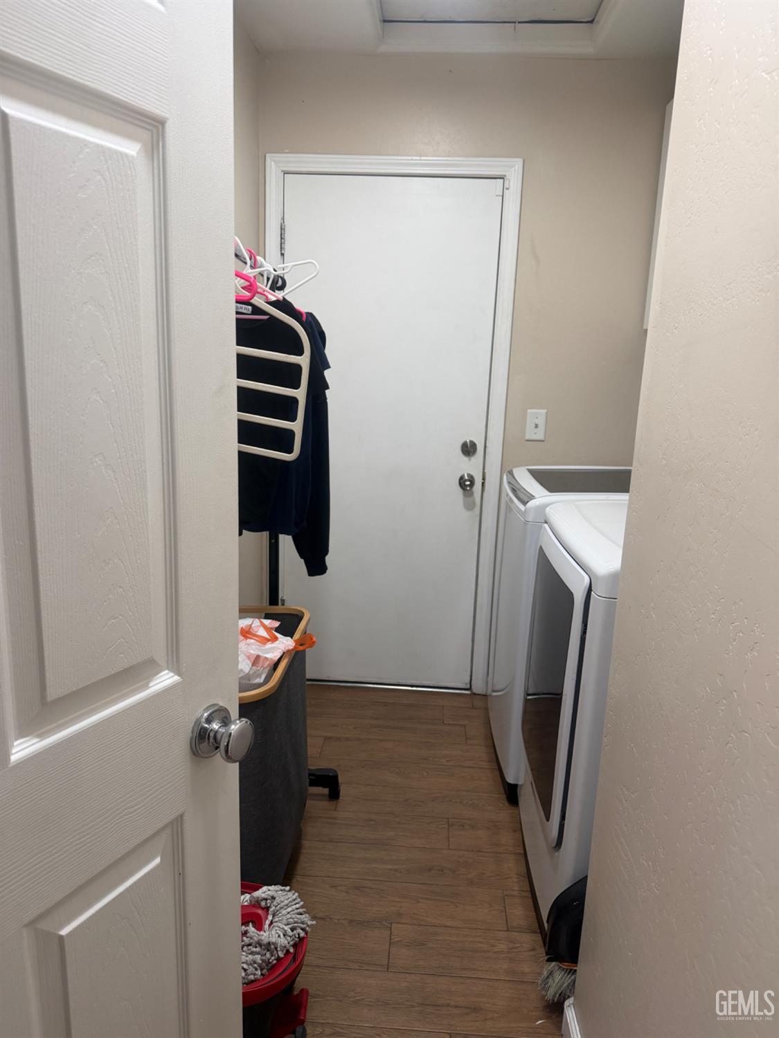 300 E war admiral Drive — photo 9
