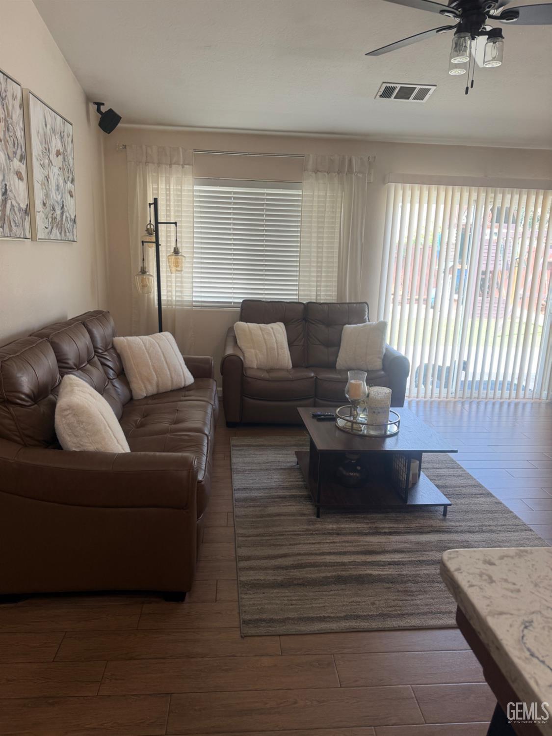 300 E war admiral Drive — photo 7