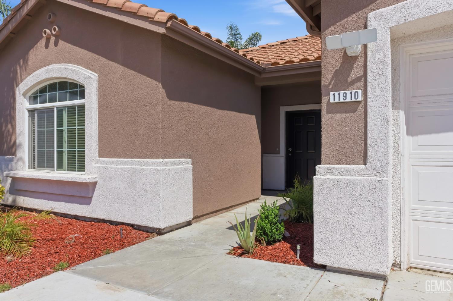 11910 Compass Avenue — photo 5