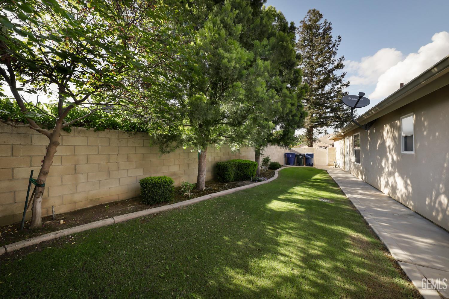 8907 Cashmere Court — photo 32
