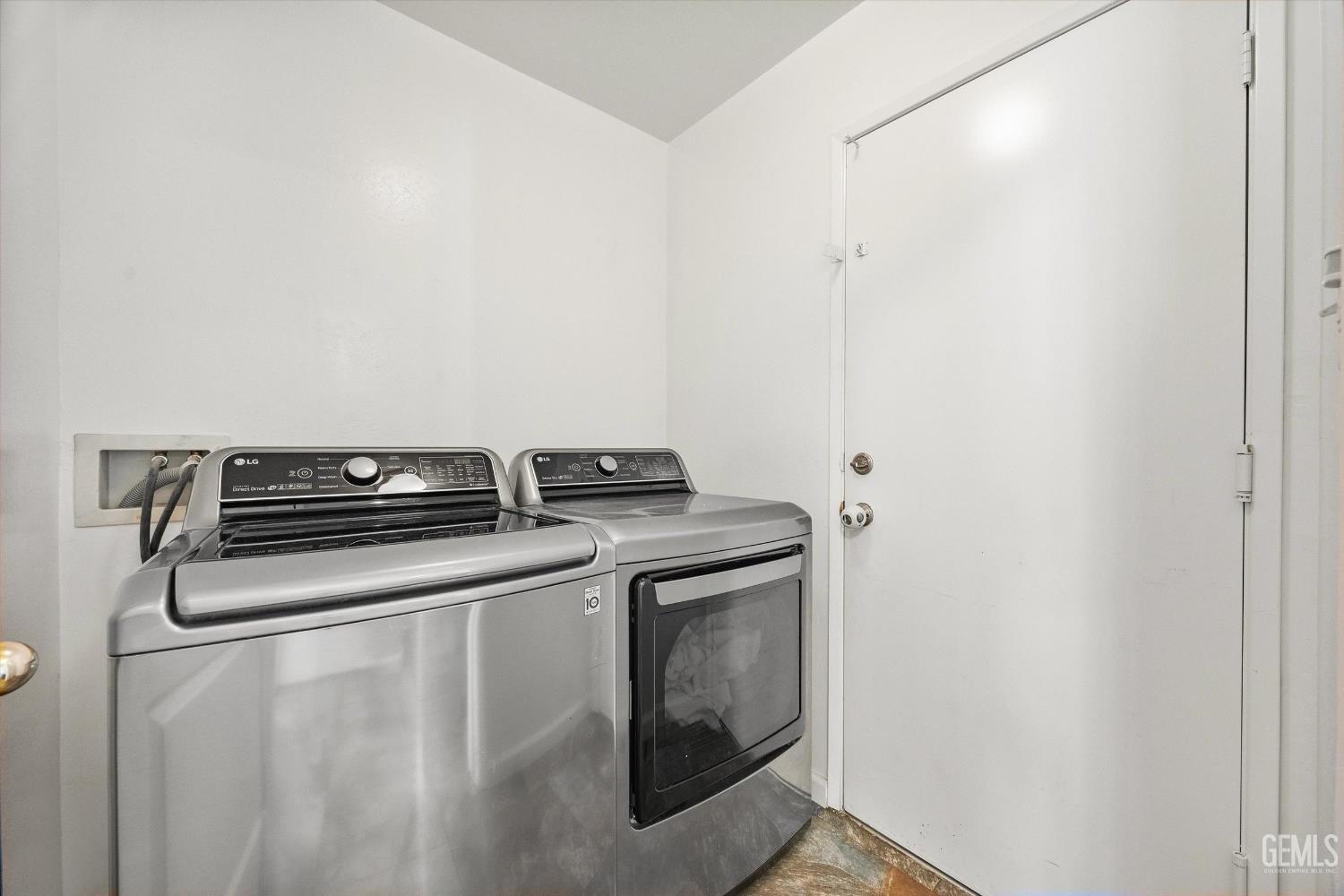 5813 Pendleton Falls Drive — photo 30