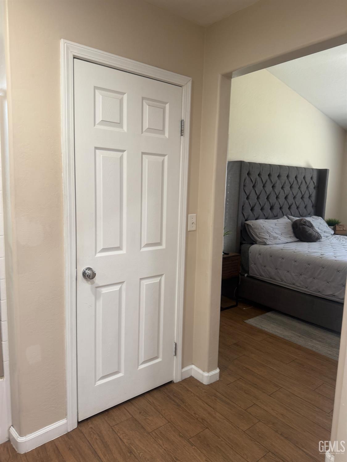 300 E war admiral Drive — photo 16