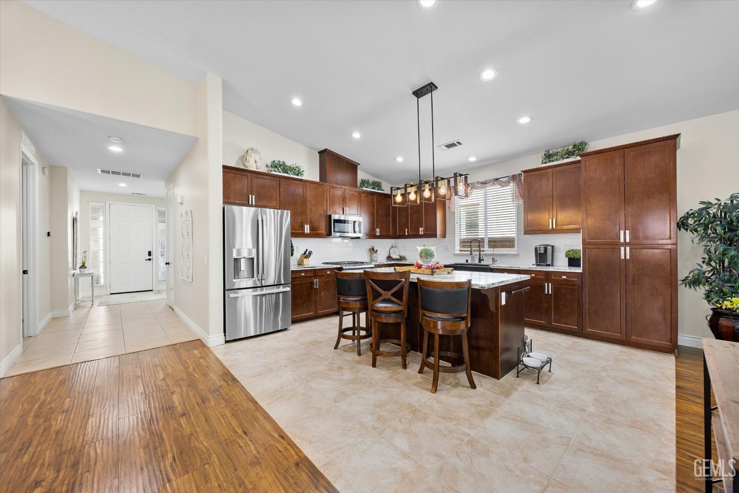10105 Besancon Way — photo 21