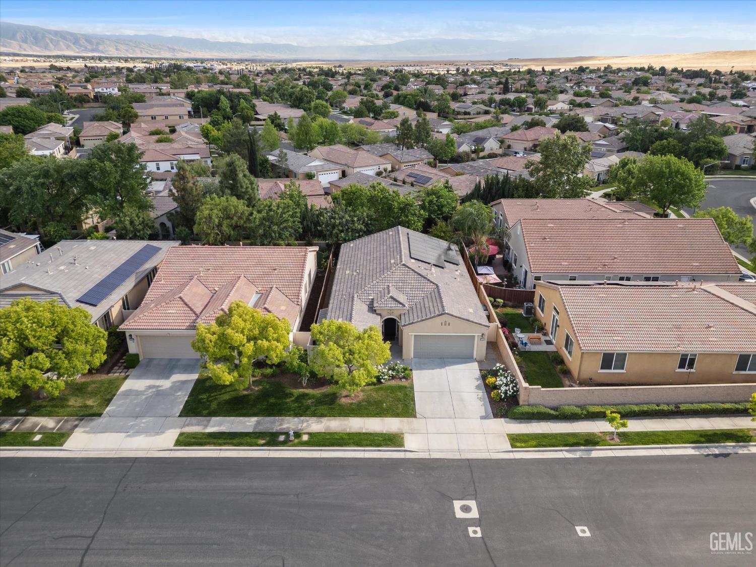 10105 Besancon Way — photo 5