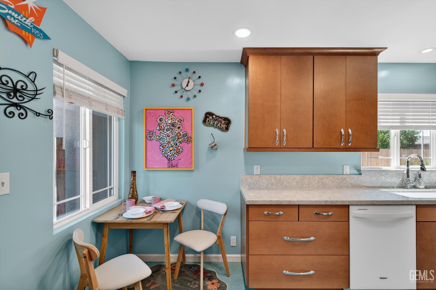 402 Westwood Street — photo 10