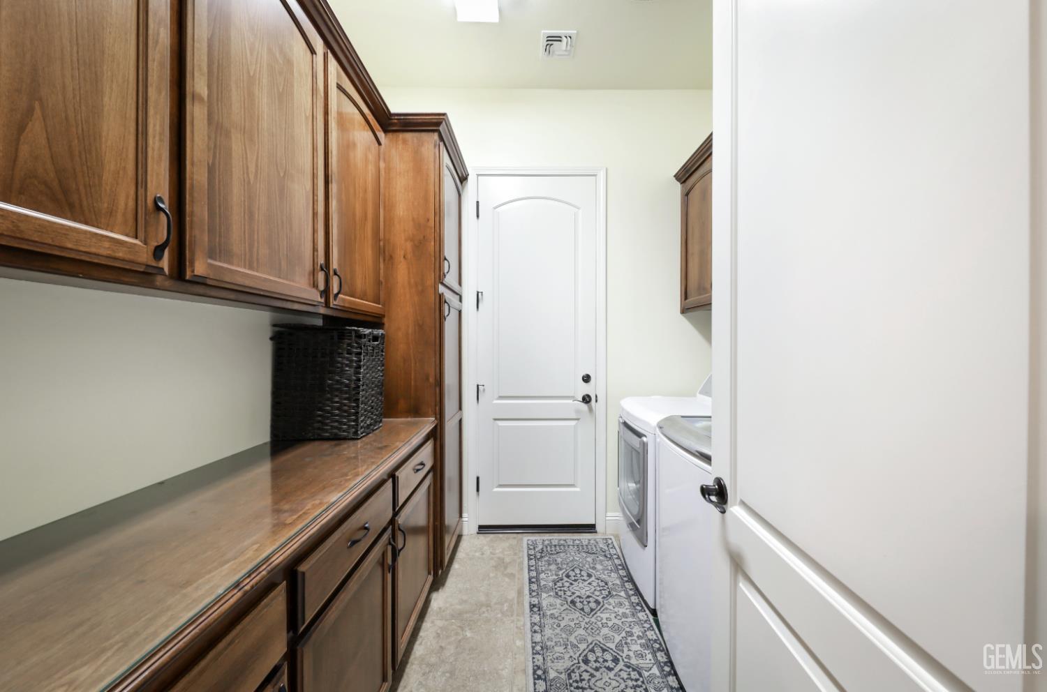 10117 Silverthorne Drive — photo 16