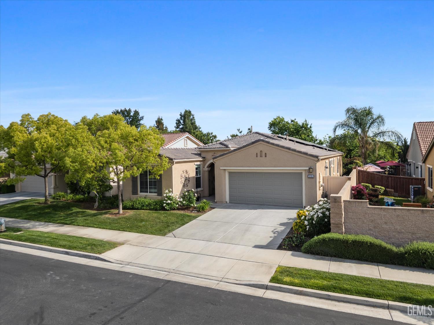 10105 Besancon Way — photo 4