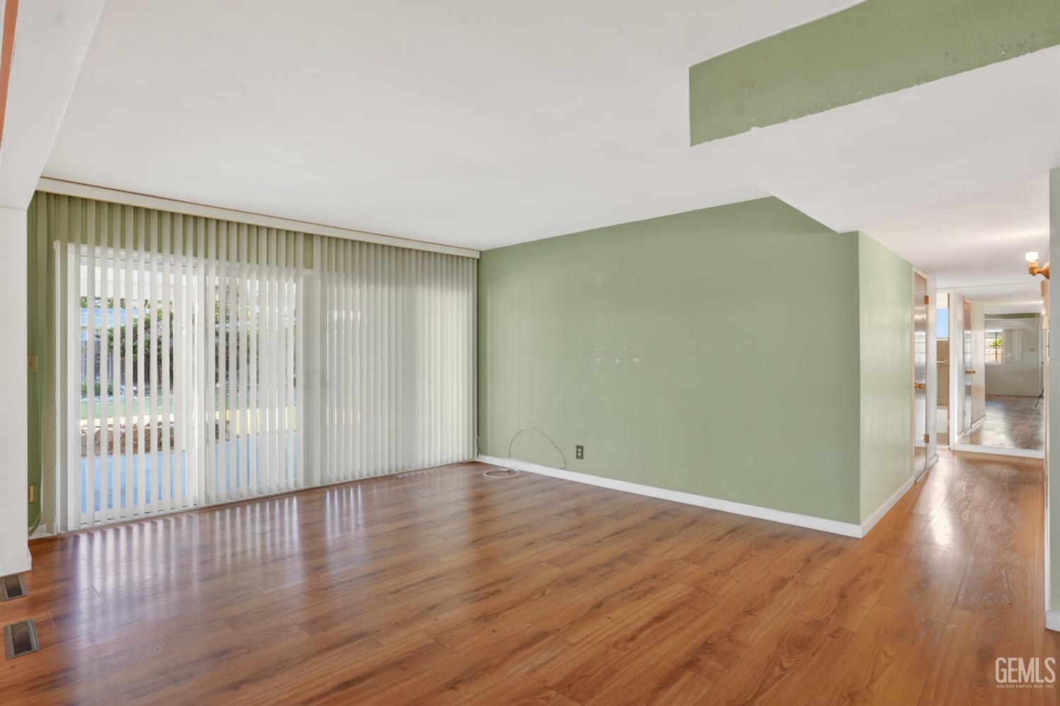 6117 Euclid Avenue — photo 10