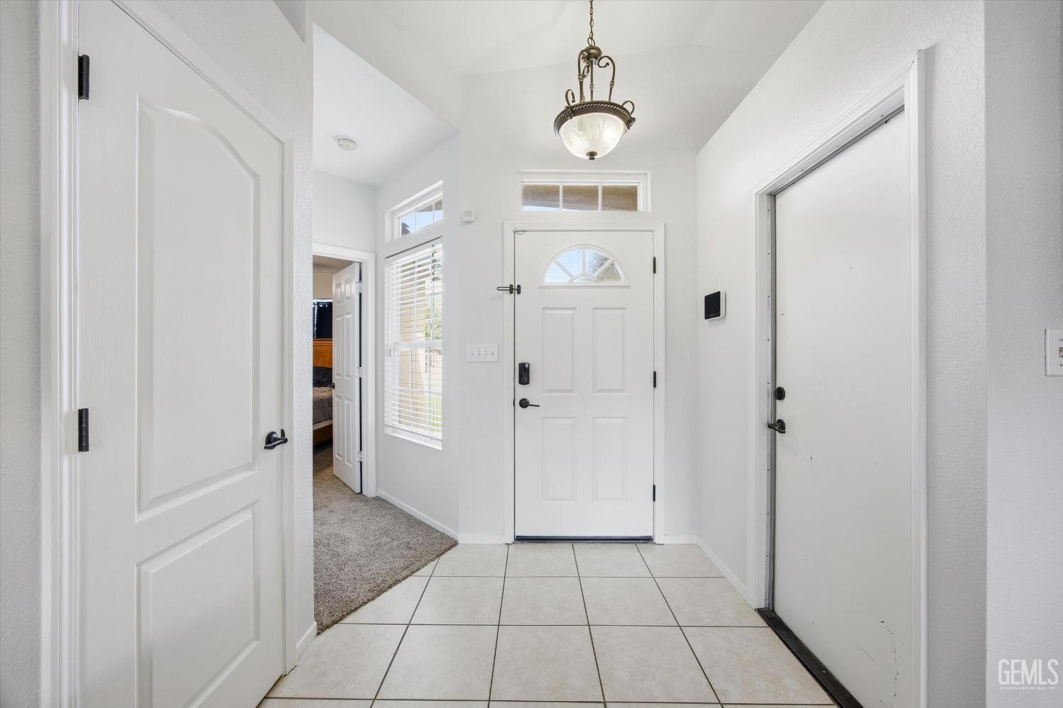 4517 Kaytlain Avenue — photo 6