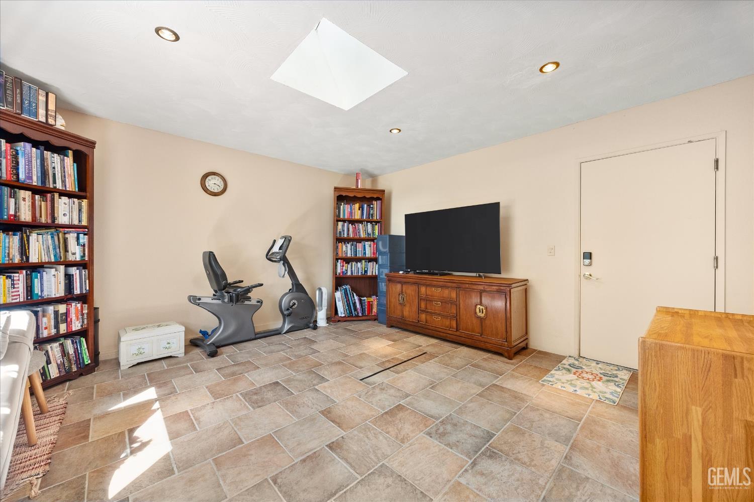 24930 Paramount Drive — photo 32