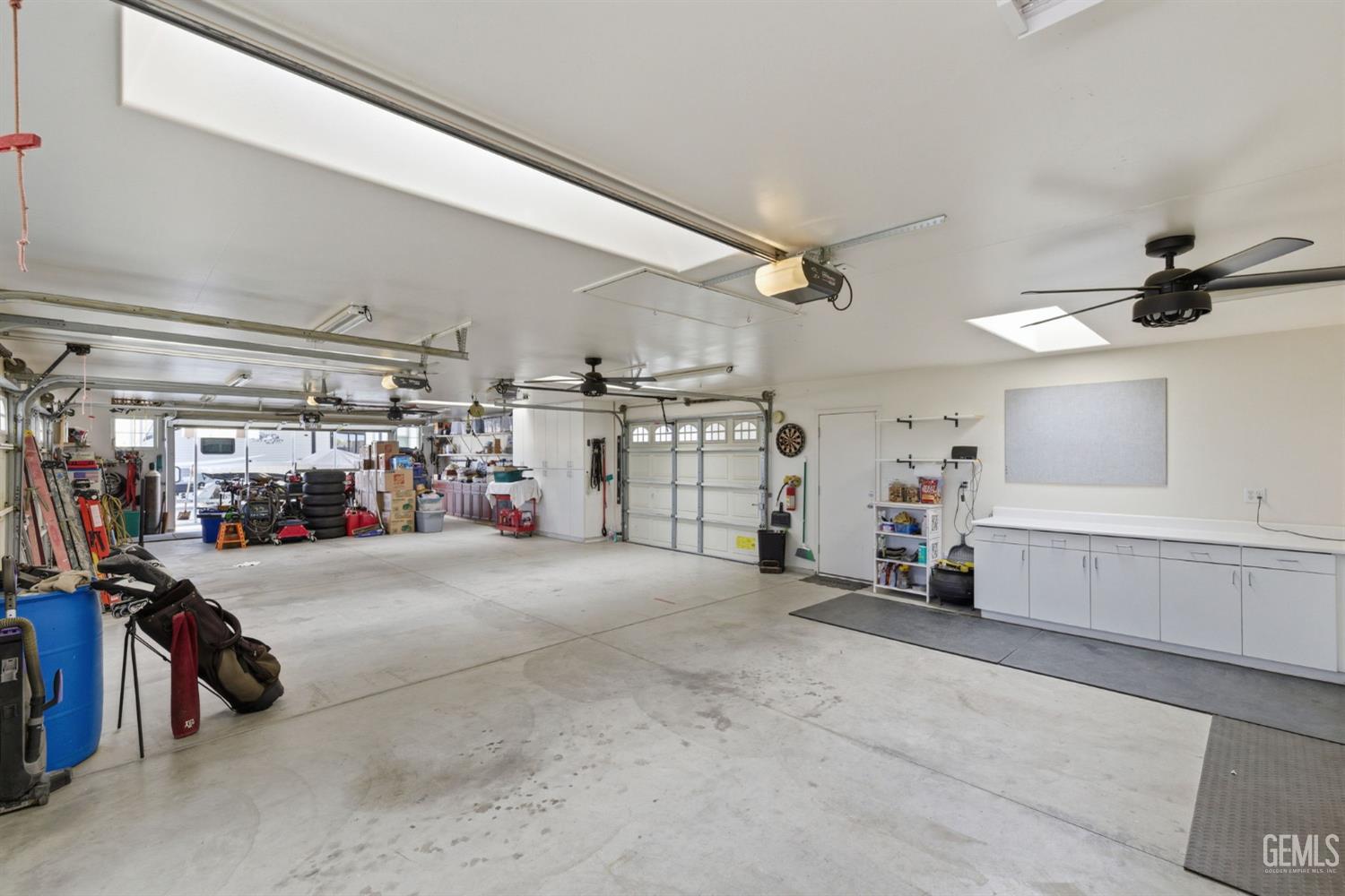 5056 N Hills Drive — photo 9