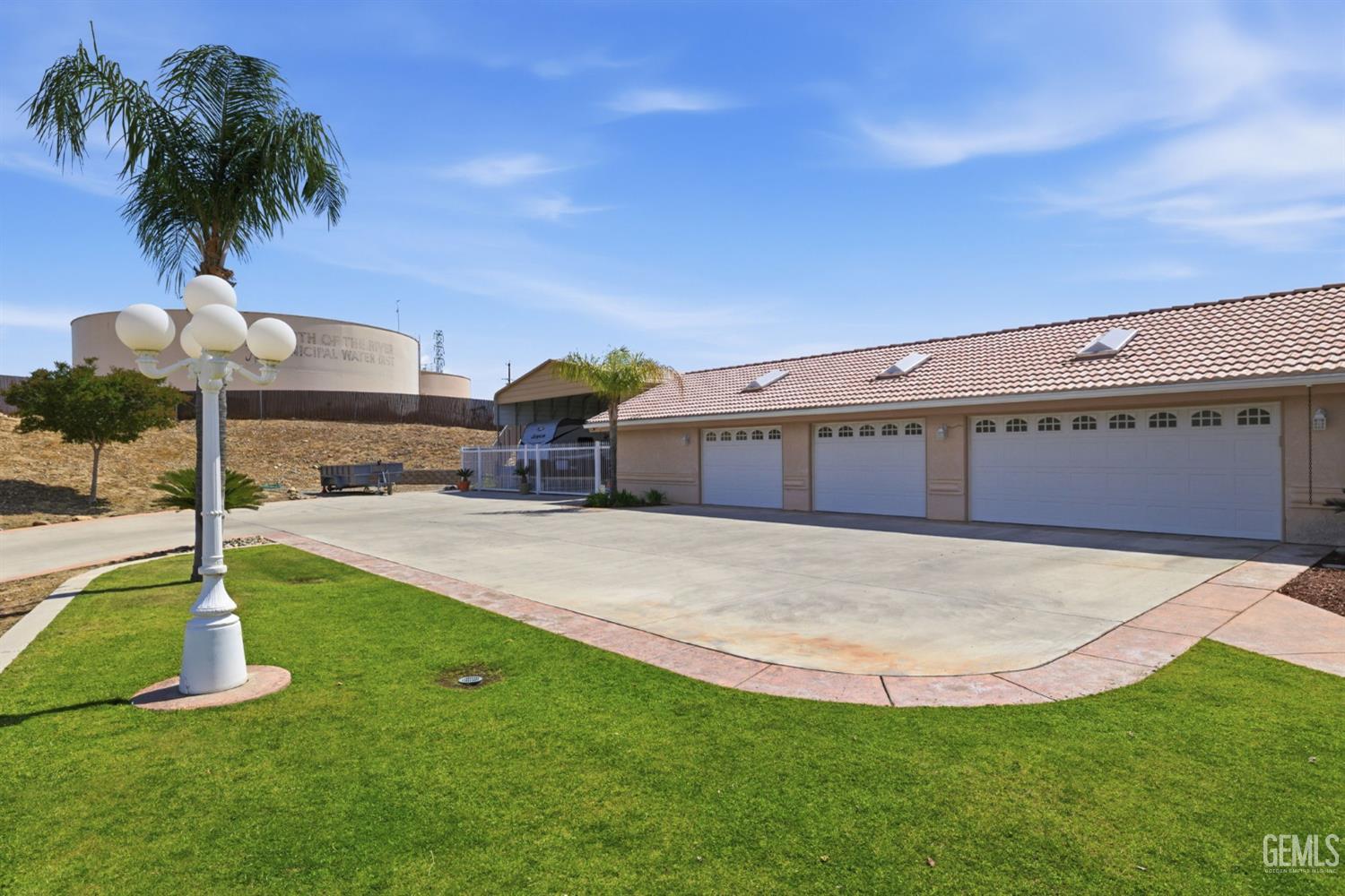 5056 N Hills Drive — photo 5