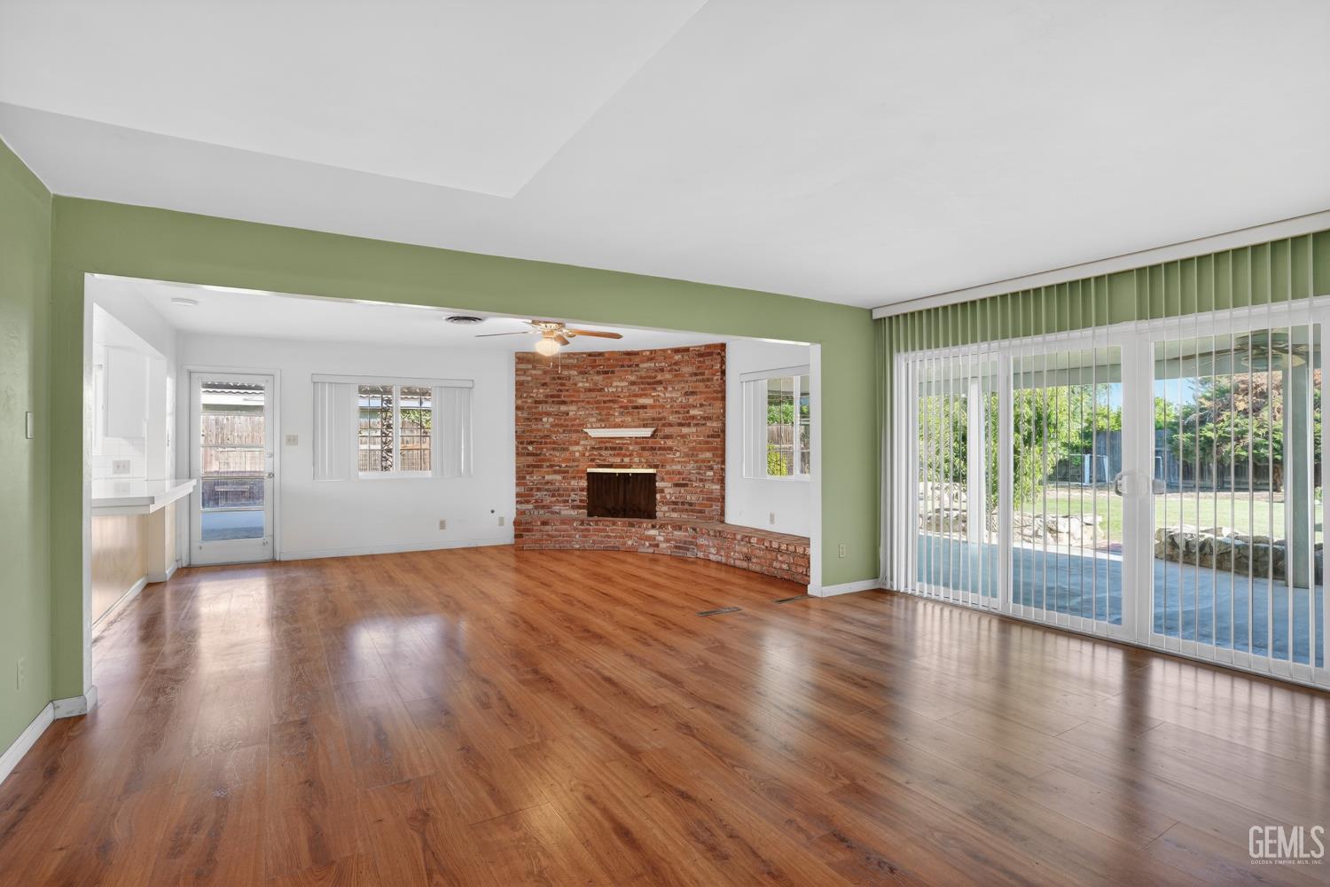 6117 Euclid Avenue — photo 5