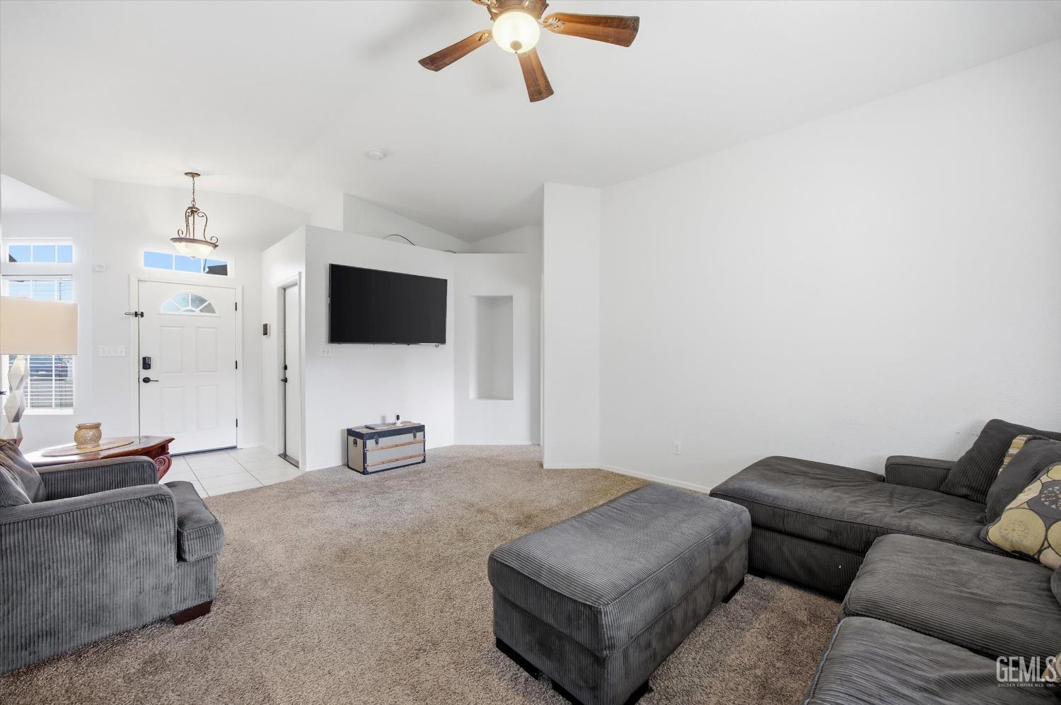 4517 Kaytlain Avenue — photo 8
