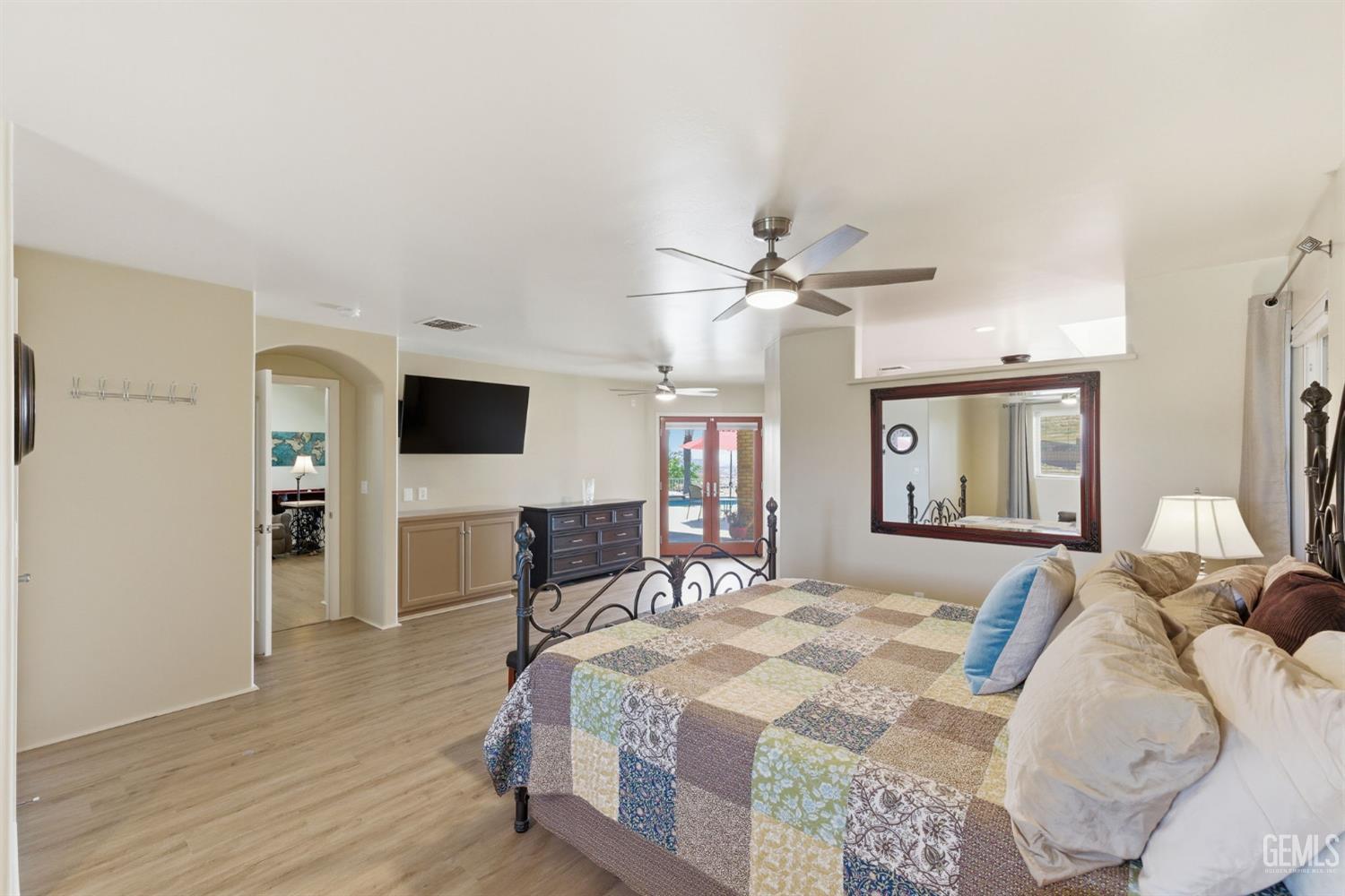5056 N Hills Drive — photo 48