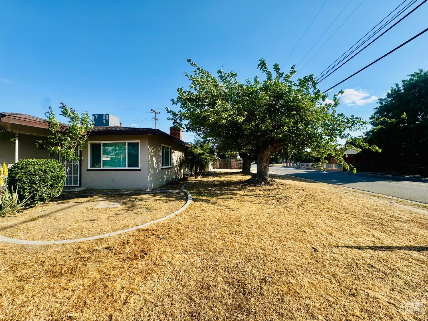 3613 Granada Avenue — photo 4