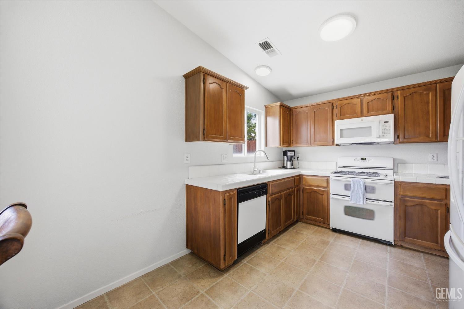 4517 Kaytlain Avenue — photo 12