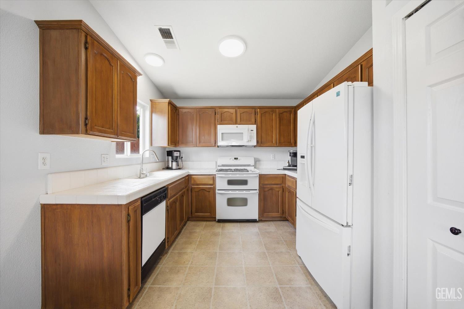 4517 Kaytlain Avenue — photo 16