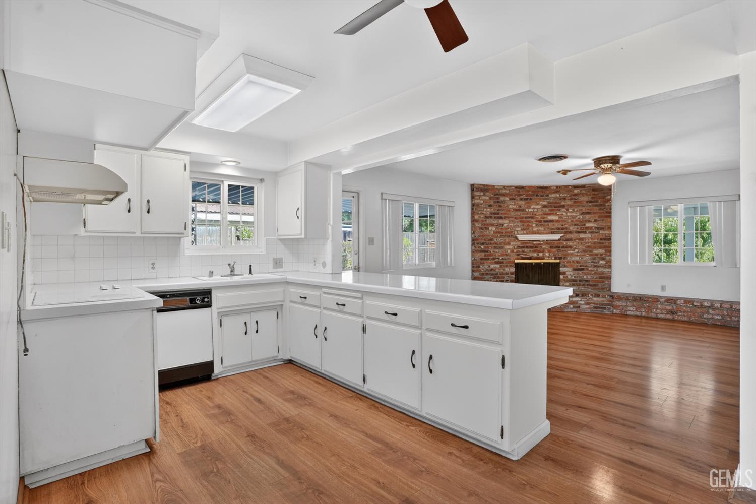 6117 Euclid Avenue — photo 4