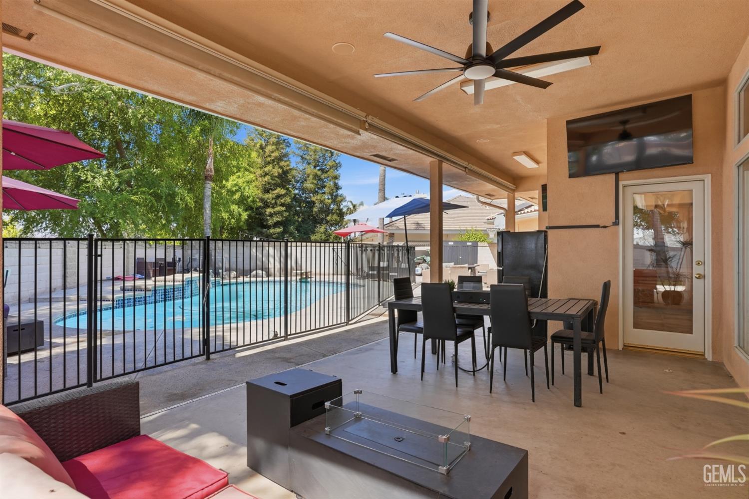 4906 Palisades Circle — photo 39