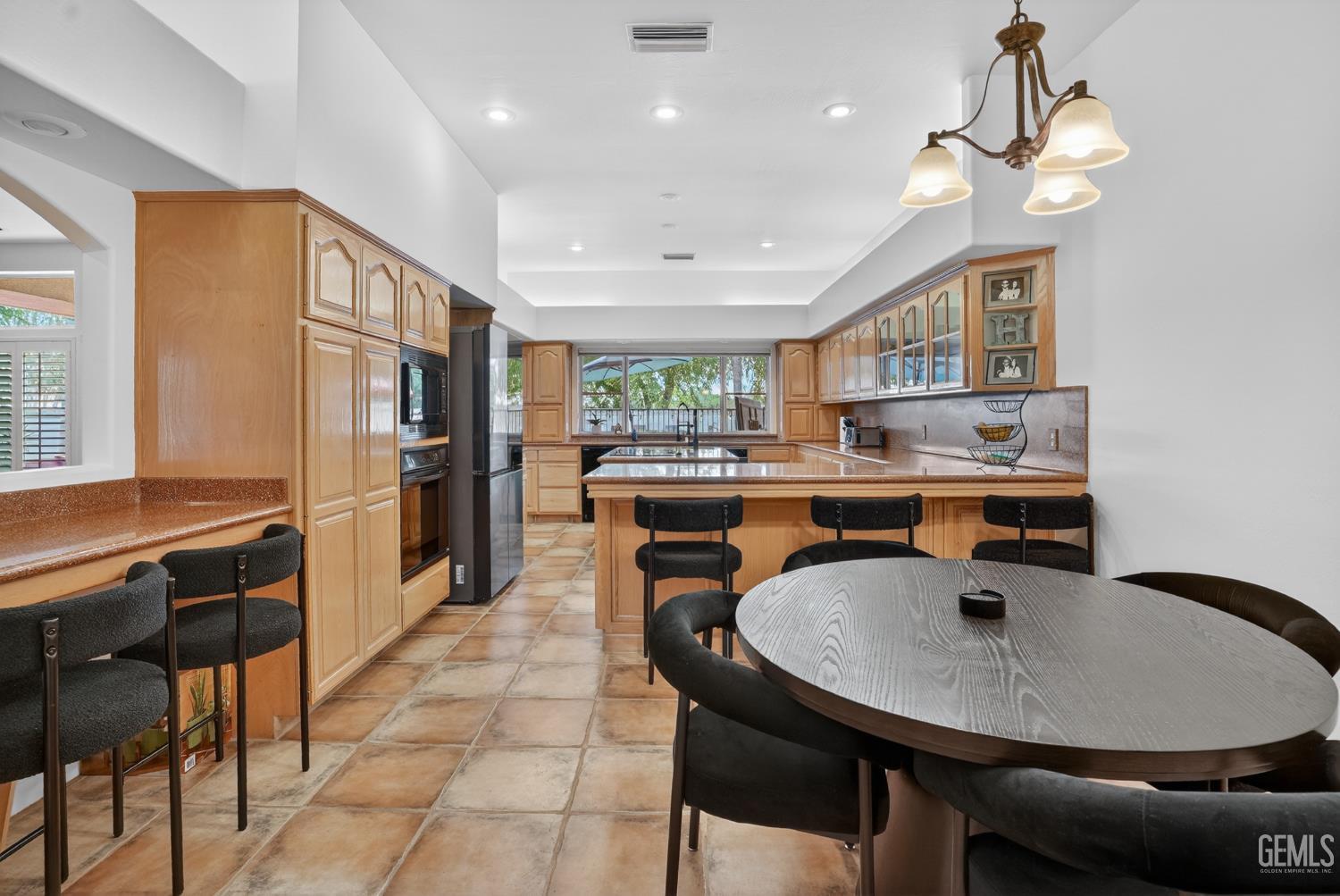 4906 Palisades Circle — photo 16