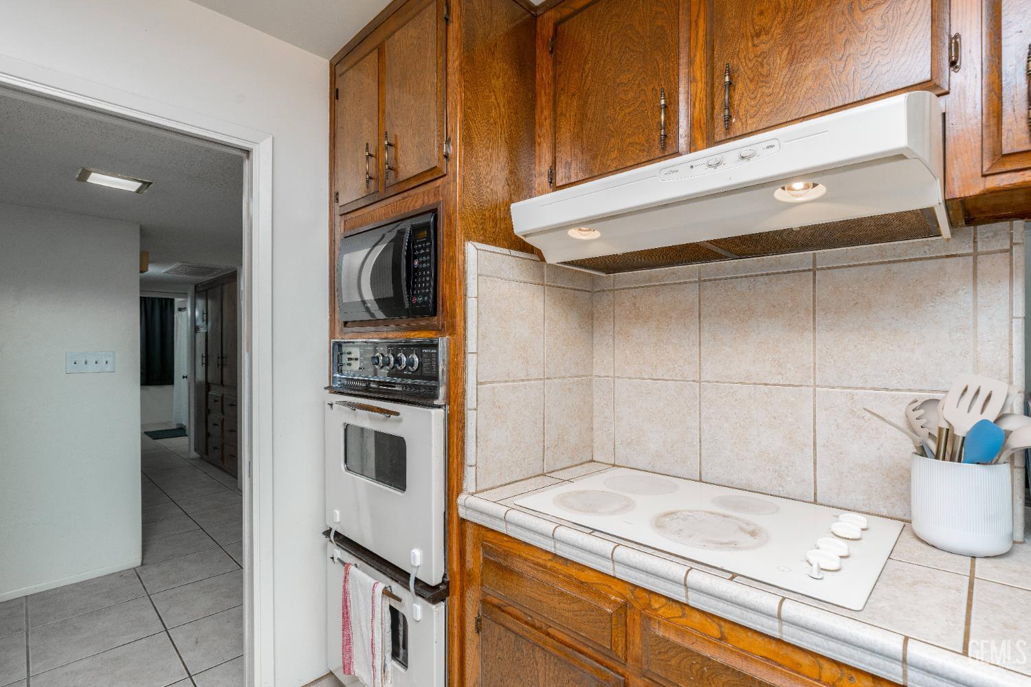 2804 Hempstead Lane — photo 14