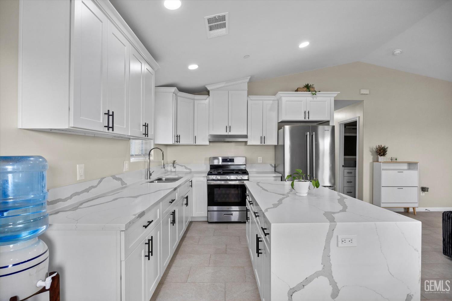 200 Burchfield Avenue — photo 7