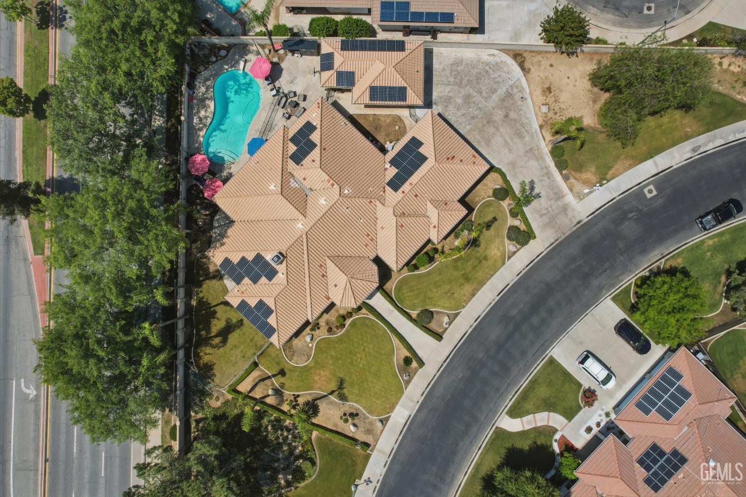 4906 Palisades Circle — photo 48
