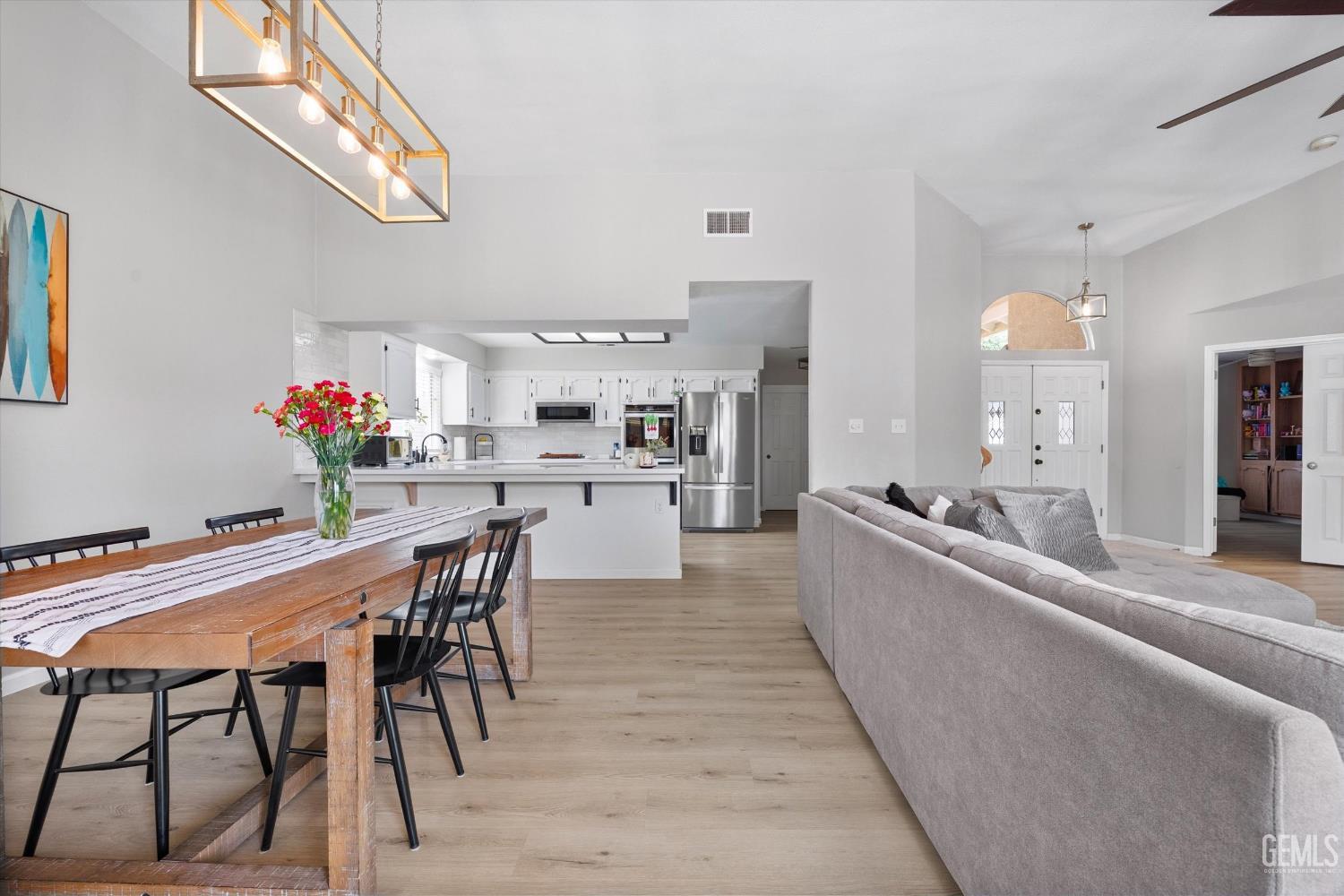 10009 Vanessa Avenue — photo 11