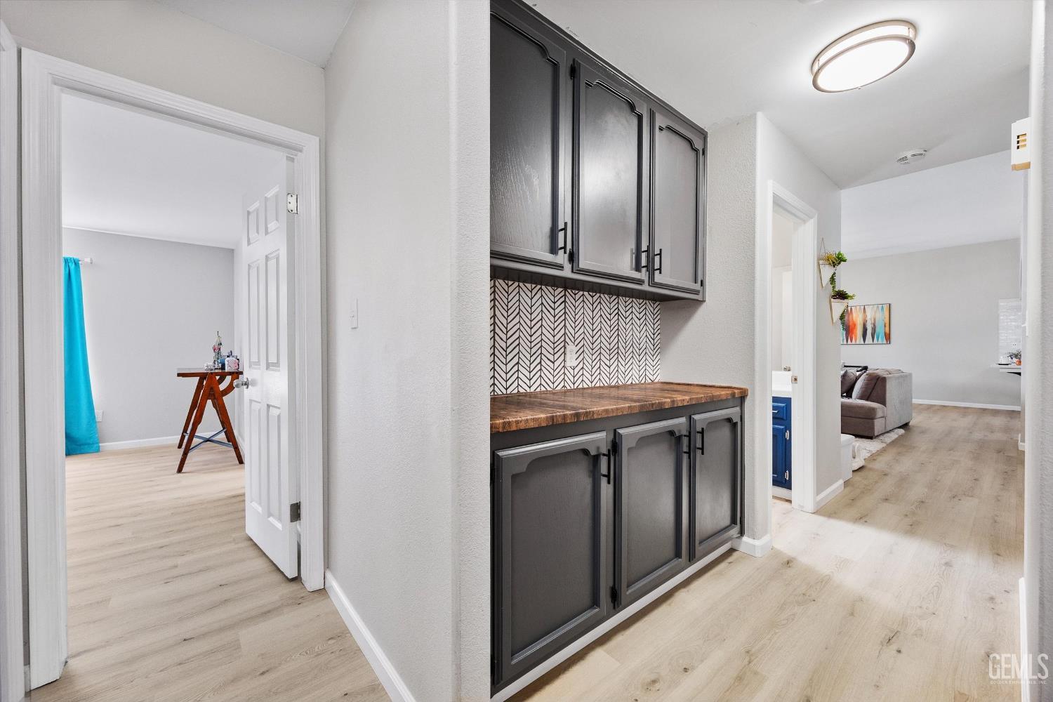 10009 Vanessa Avenue — photo 28