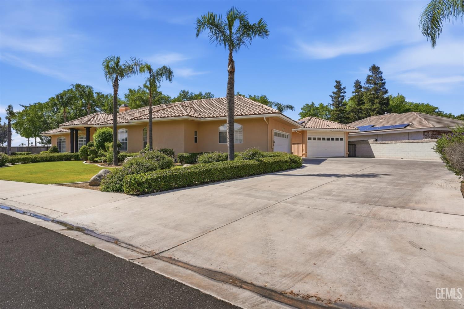 4906 Palisades Circle — photo 5