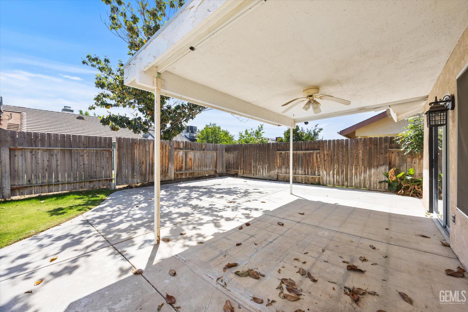 10009 Vanessa Avenue — photo 30